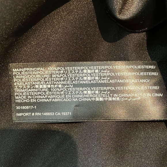 ✨Simply adorable open front black w/subtle peach pink green floral pattern dress - Picture 16 of 16